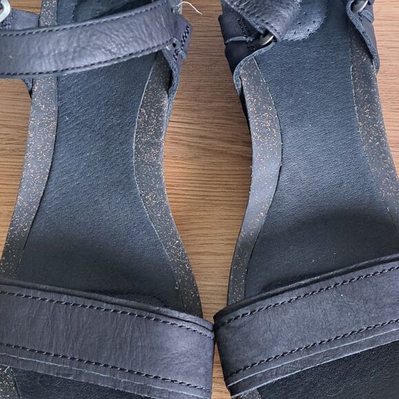 Teva Ysidro Women 9 Black Leather Wedge Sandals Adjustable Strappy 40 Cork - Picture 4 of 12